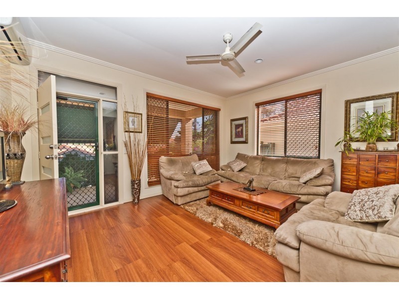 6 Manor Close, Robina QLD 4226