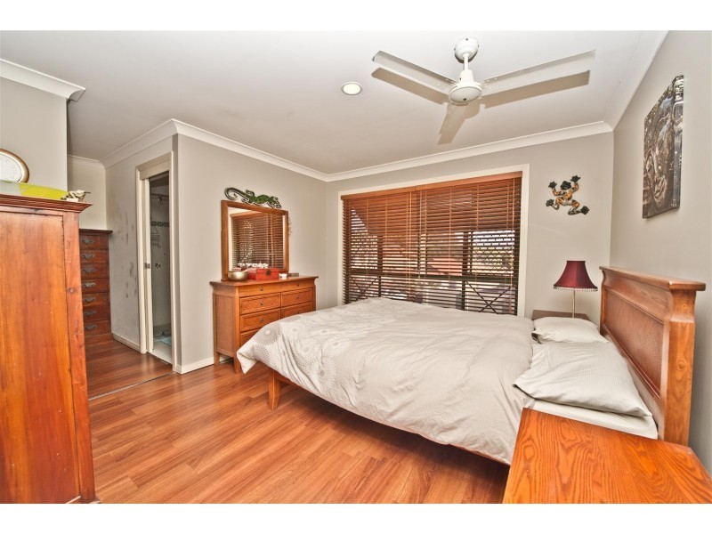 6 Manor Close, Robina QLD 4226