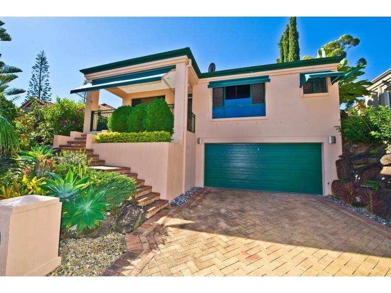 6 Manor Close, Robina QLD 4226