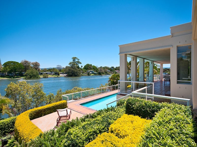 94 Cabana Boulevard, Benowa Waters QLD 4217