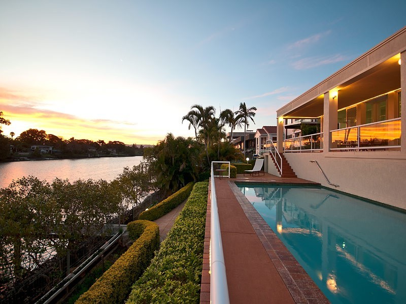 94 Cabana Boulevard, Benowa Waters QLD 4217