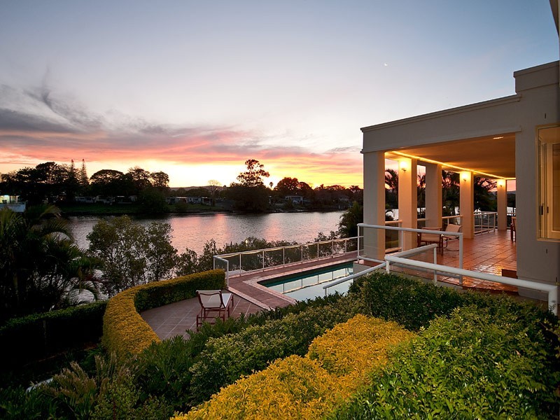 94 Cabana Boulevard, Benowa Waters QLD 4217