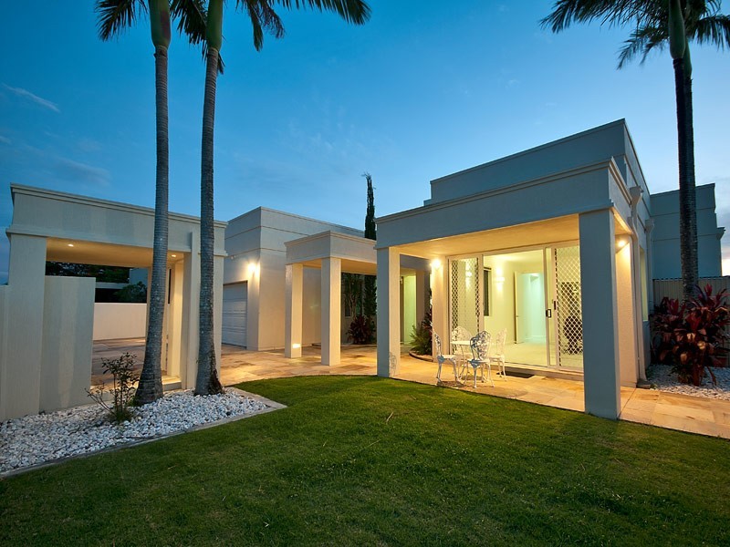 94 Cabana Boulevard, Benowa Waters QLD 4217