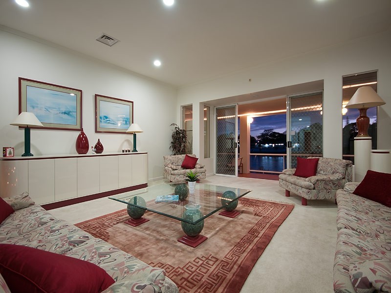 94 Cabana Boulevard, Benowa Waters QLD 4217