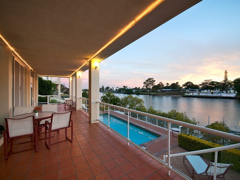 94 Cabana Boulevard, Benowa Waters QLD 4217