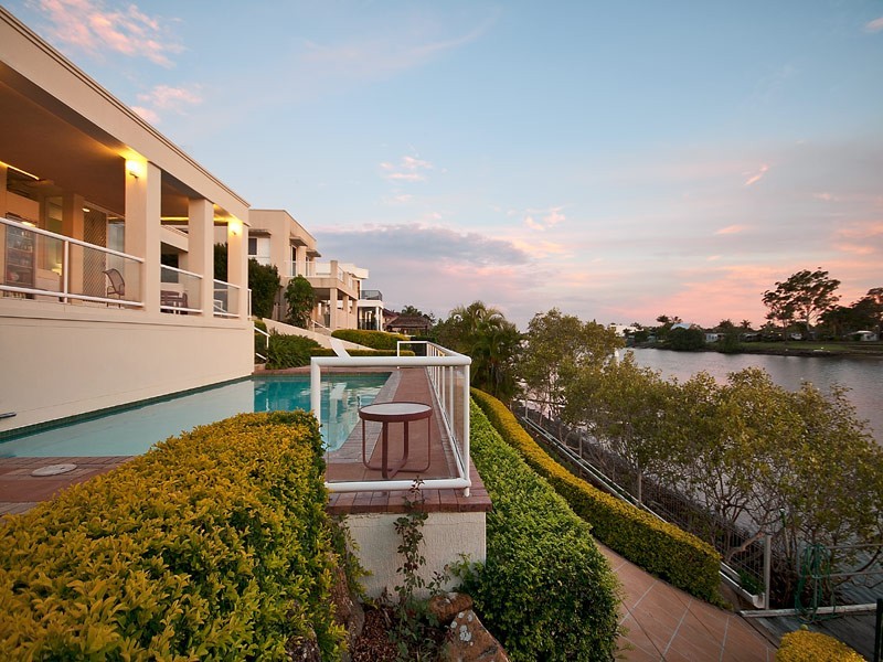 94 Cabana Boulevard, Benowa Waters QLD 4217