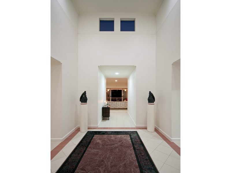 94 Cabana Boulevard, Benowa Waters QLD 4217