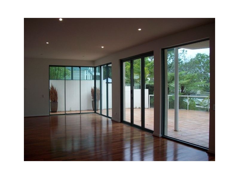 1122 Spring Terraces’ Royal Pines’, Benowa QLD 4217