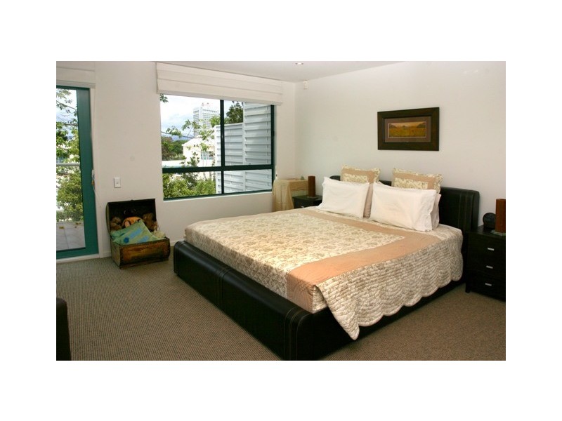 1122 Spring Terraces’ Royal Pines’, Benowa QLD 4217