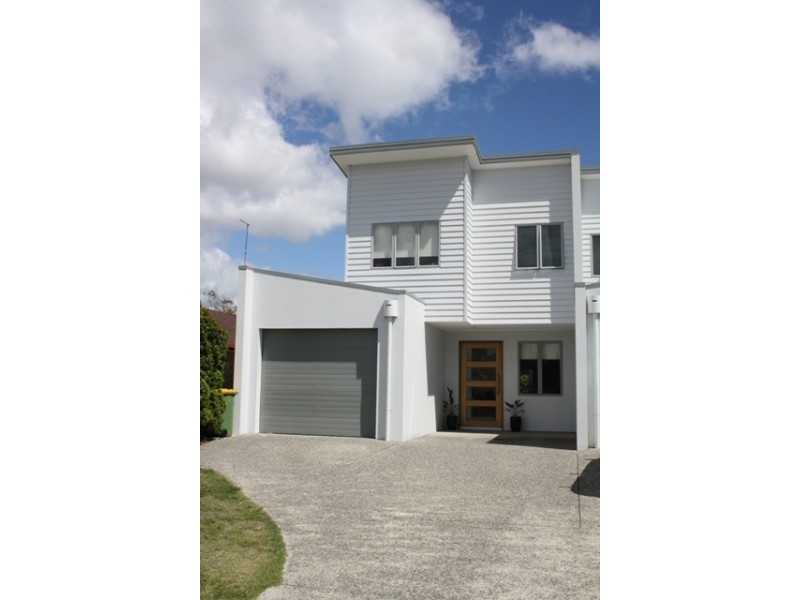 1/17 Walker Avenue, Palm Beach QLD 4221