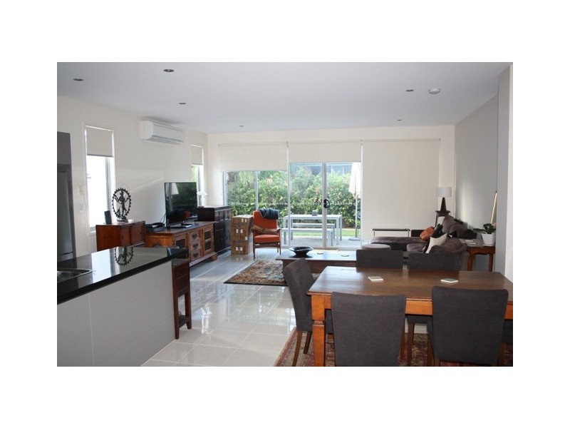1/17 Walker Avenue, Palm Beach QLD 4221