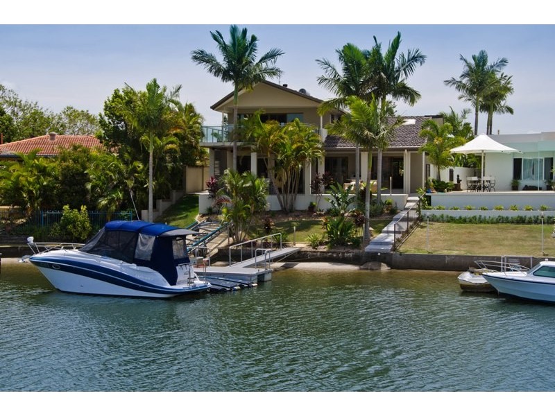 30 Boomerang Crescent, Sorrento QLD 4217