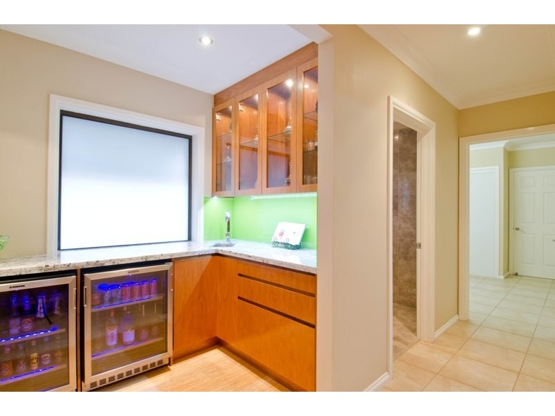 30 Boomerang Crescent, Sorrento QLD 4217