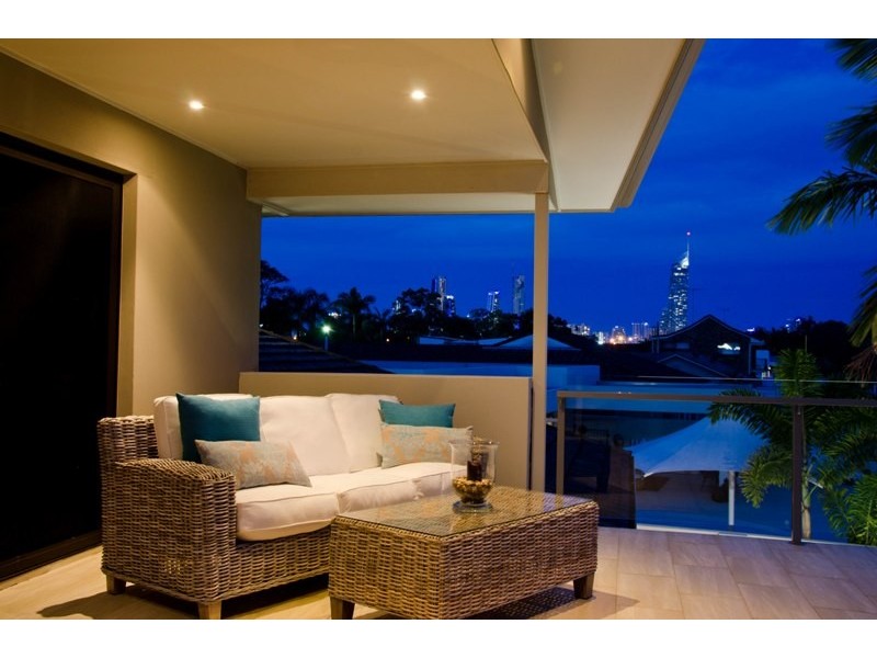 30 Boomerang Crescent, Sorrento QLD 4217