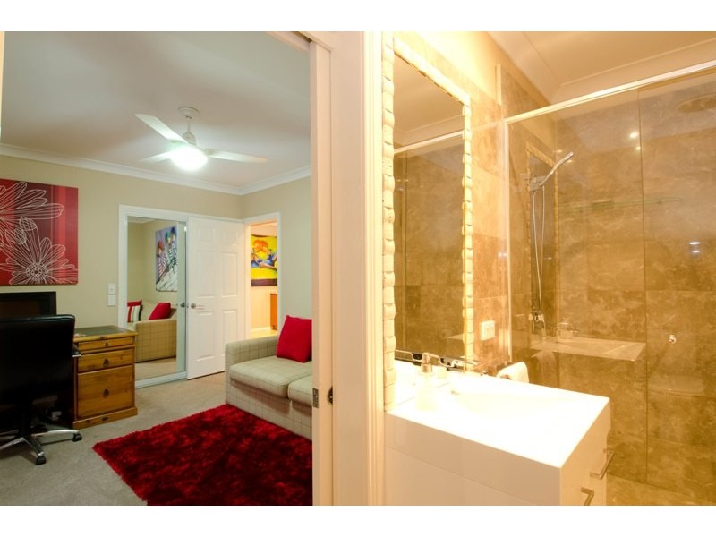 30 Boomerang Crescent, Sorrento QLD 4217