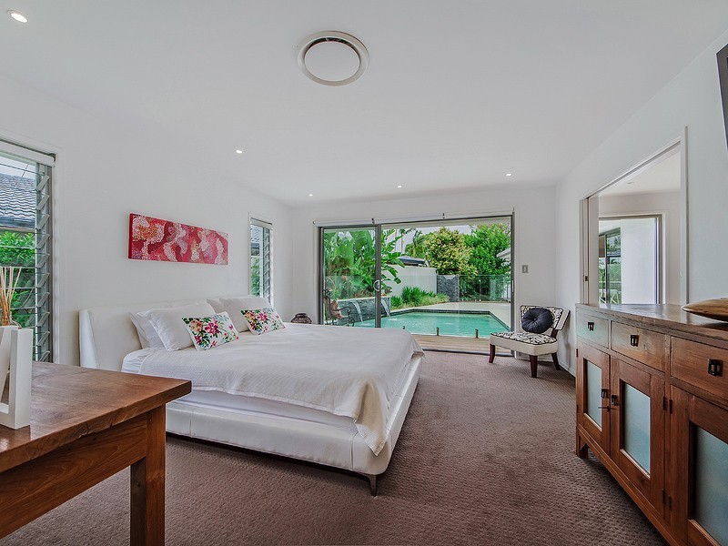 12 Balmoral Avenue, Sorrento QLD 4217