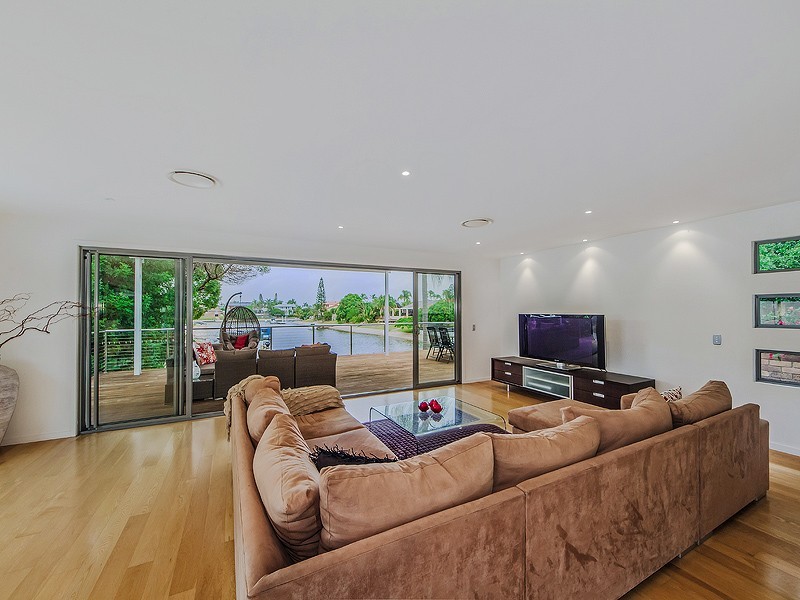 12 Balmoral Avenue, Sorrento QLD 4217