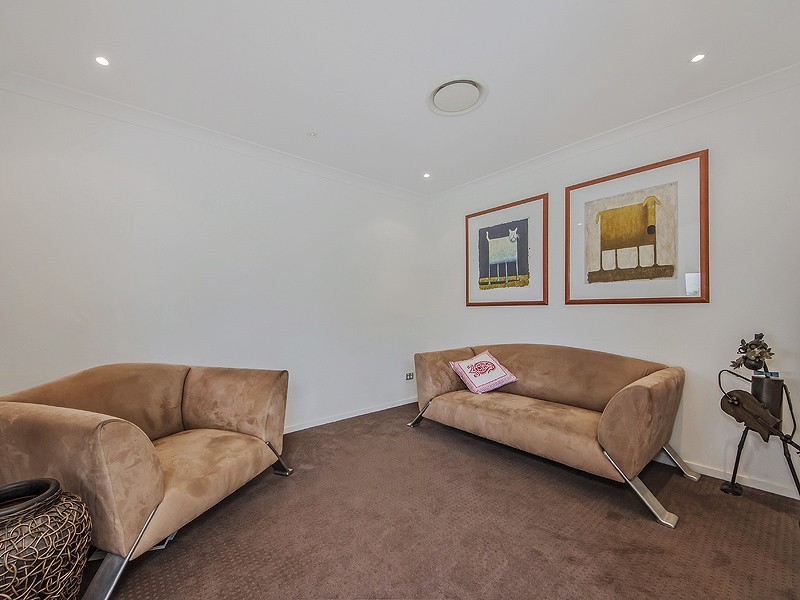 12 Balmoral Avenue, Sorrento QLD 4217