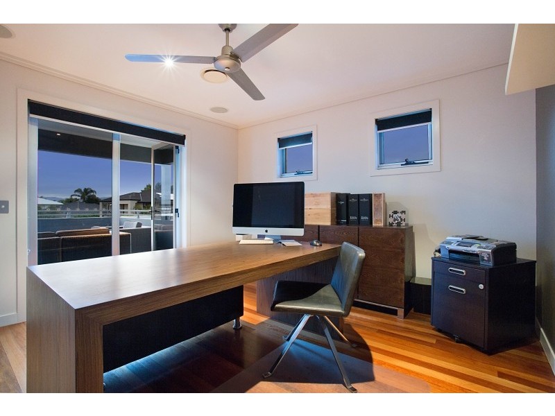12 Waterview Crescent, Sorrento QLD 4217
