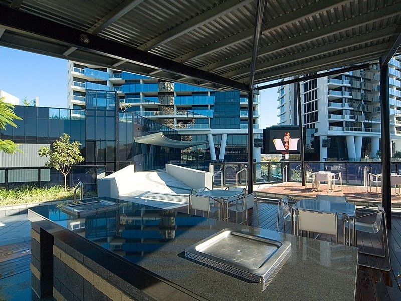 2573 ‘Circle on Cavill’ 9 Ferny Avenue, Surfers Paradise QLD 4217