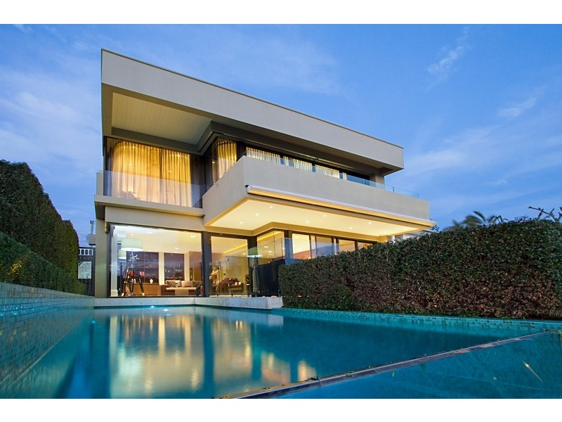 52 The Promenade, Isle Of Capri QLD 4217
