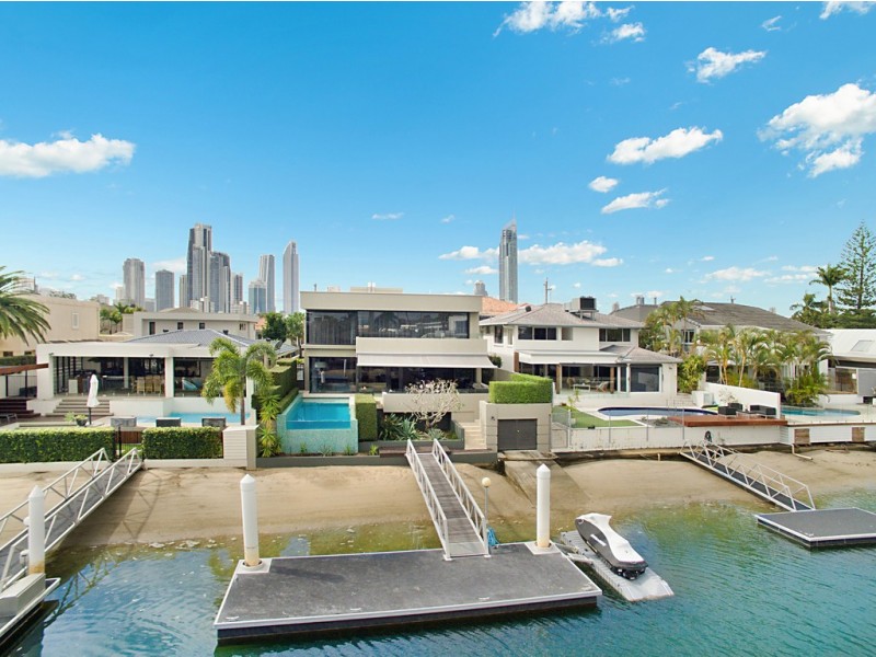 52 The Promenade, Isle Of Capri QLD 4217