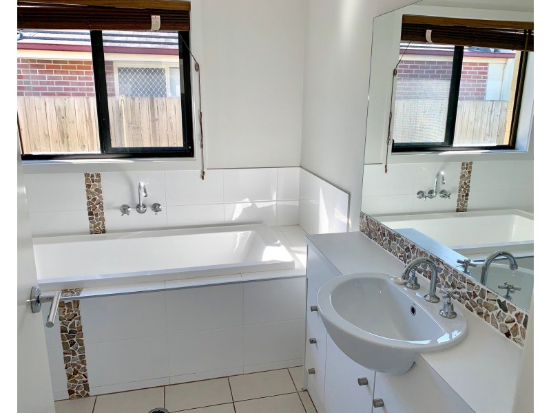 32 Collingrove Circuit, Pimpama QLD 4209