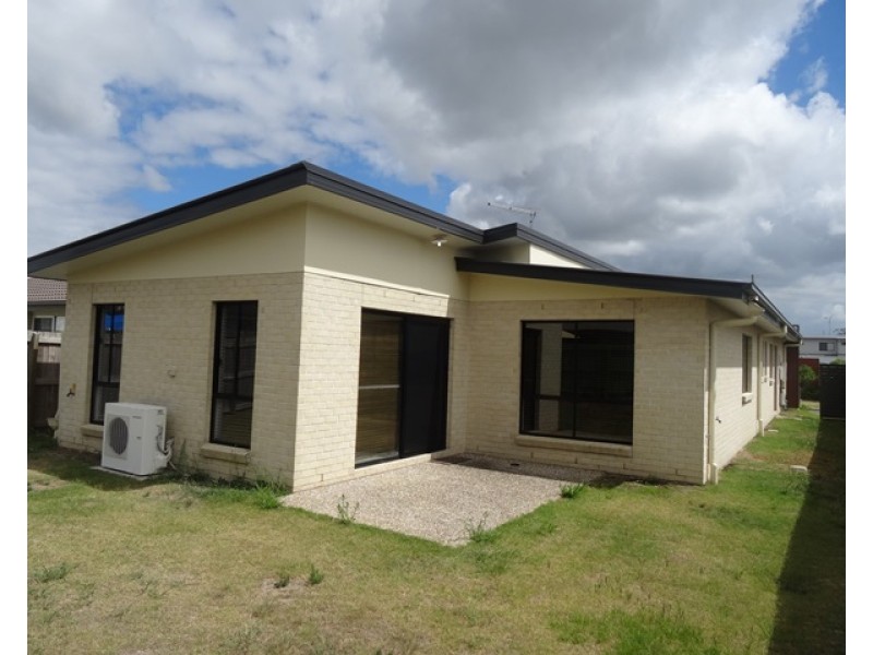 32 Collingrove Circuit, Pimpama QLD 4209