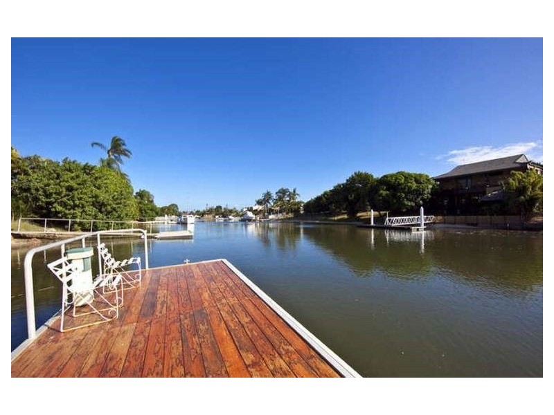 33 Rapallo Avenue, Isle Of Capri QLD 4217