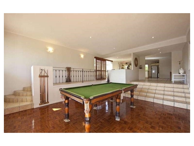 33 Rapallo Avenue, Isle Of Capri QLD 4217