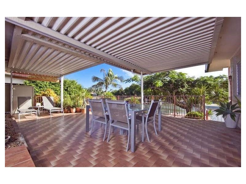 33 Rapallo Avenue, Isle Of Capri QLD 4217