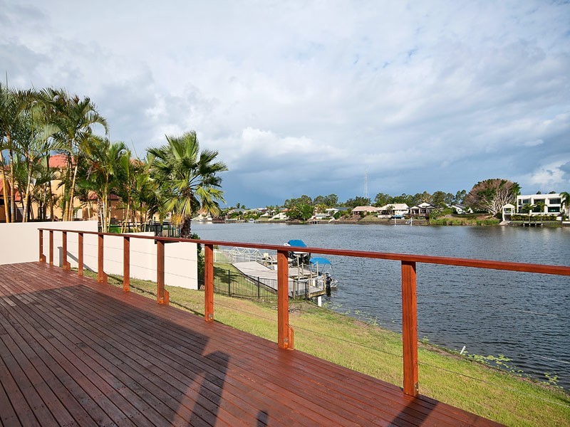 65 Bollard Circuit, Clear Island Waters QLD 4226