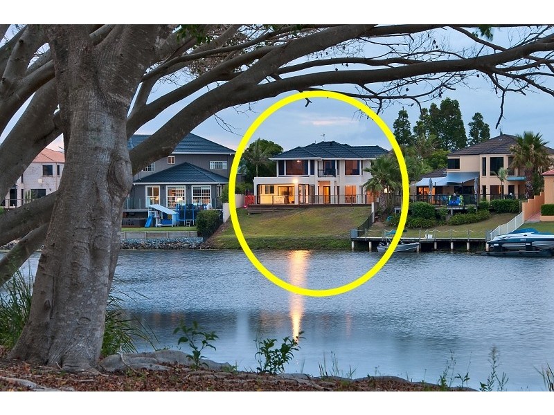 65 Bollard Circuit, Clear Island Waters QLD 4226