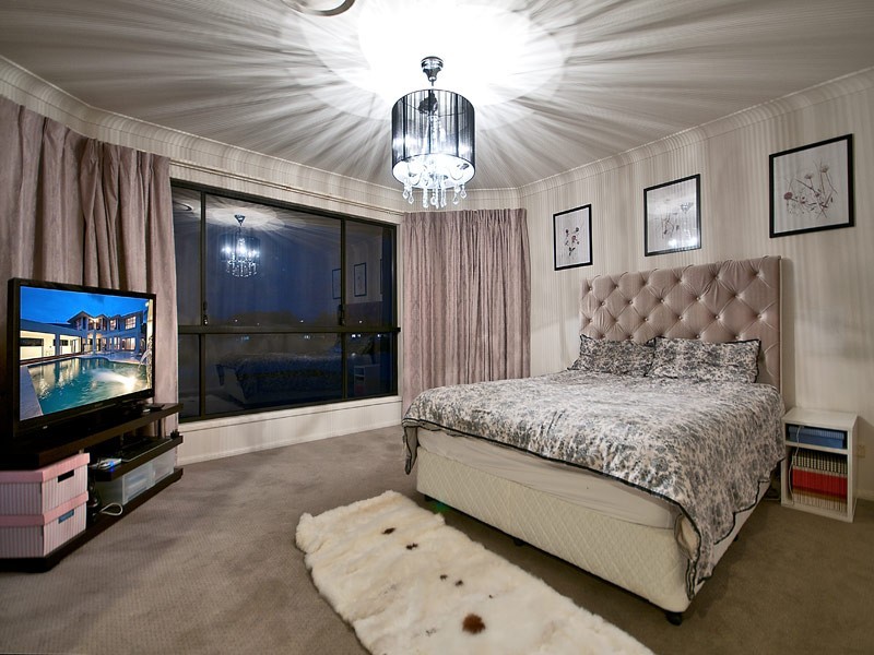 65 Bollard Circuit, Clear Island Waters QLD 4226