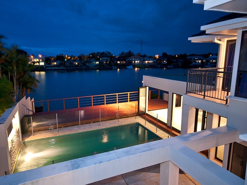 65 Bollard Circuit, Clear Island Waters QLD 4226