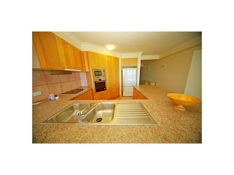 27 ‘Oceana on Broadbeach’ 100 Old Burleigh Road, Broadbeach QLD 4218