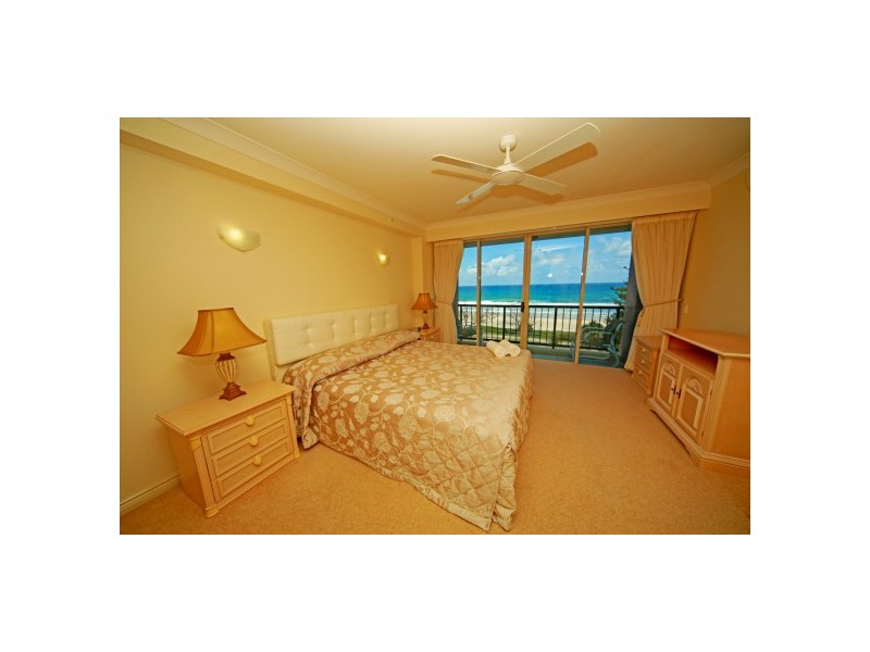 27 ‘Oceana on Broadbeach’ 100 Old Burleigh Road, Broadbeach QLD 4218