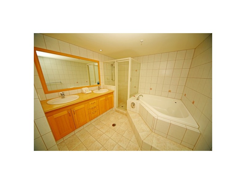 27 ‘Oceana on Broadbeach’ 100 Old Burleigh Road, Broadbeach QLD 4218