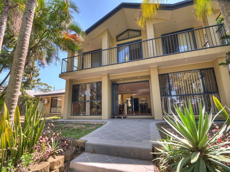 Broadbeach Waters QLD 4218