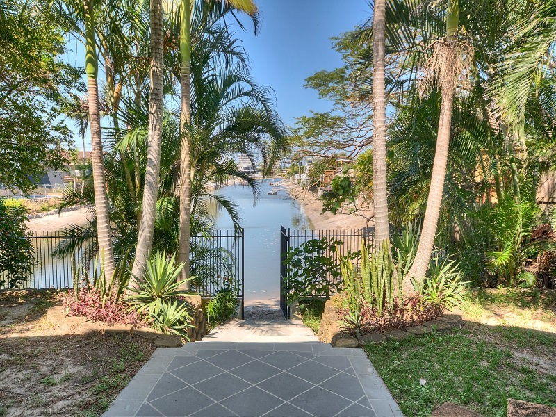 Broadbeach Waters QLD 4218