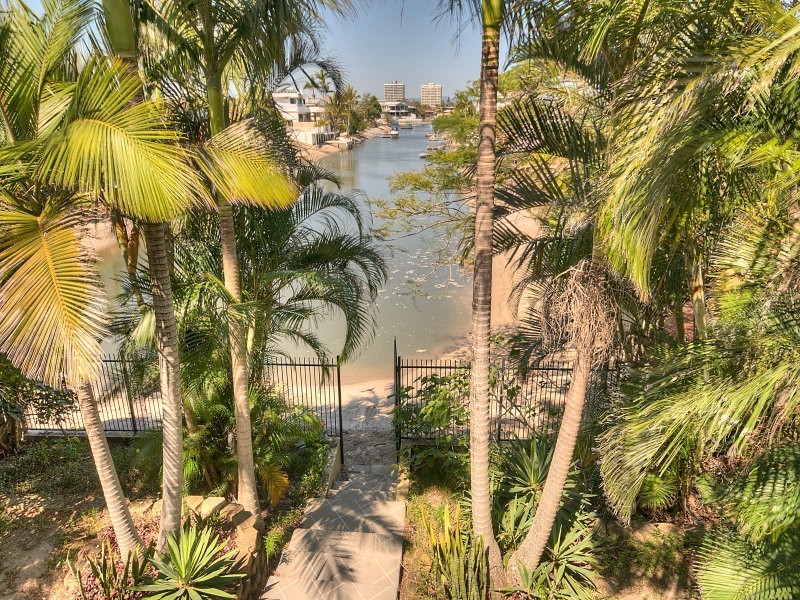 Broadbeach Waters QLD 4218