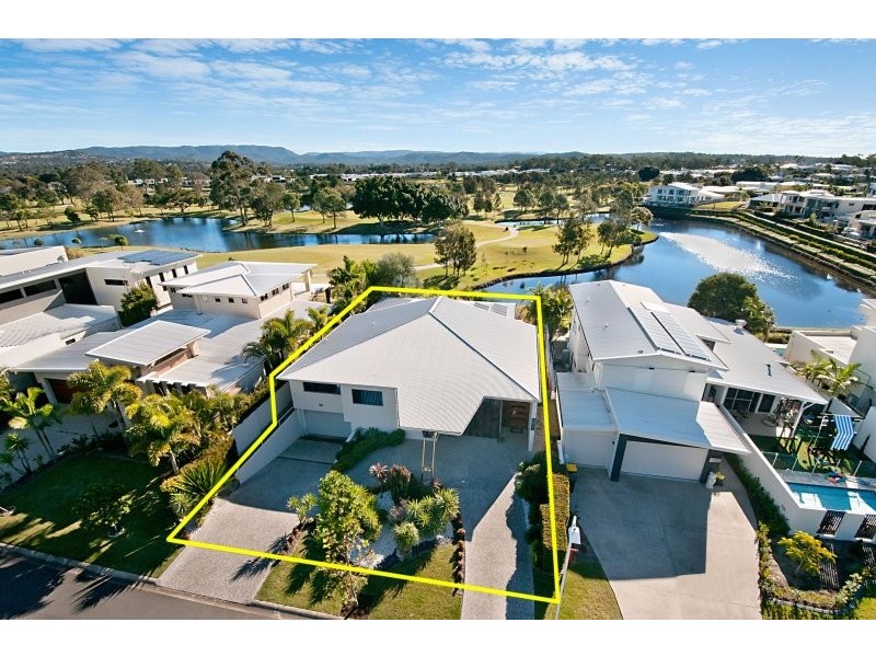 1022 Lakeview Terrace, Benowa QLD 4217