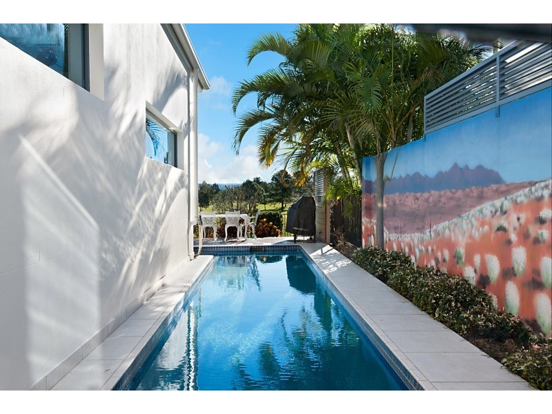 1022 Lakeview Terrace, Benowa QLD 4217