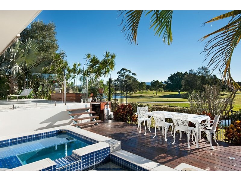 1022 Lakeview Terrace, Benowa QLD 4217