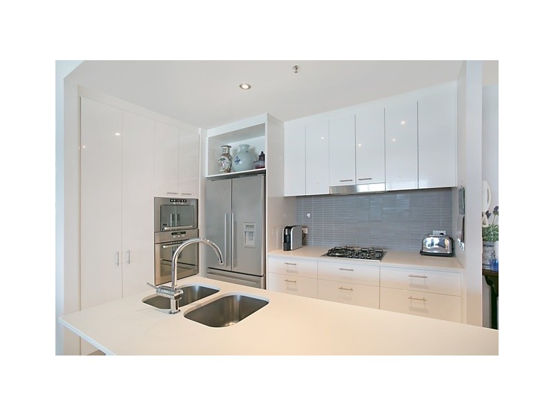 1801 ‘Freshwater Point’ 33 T.E.Peters Drive, Broadbeach Waters QLD 4218