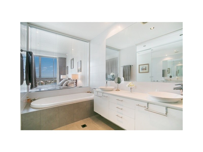 1801 ‘Freshwater Point’ 33 T.E.Peters Drive, Broadbeach Waters QLD 4218