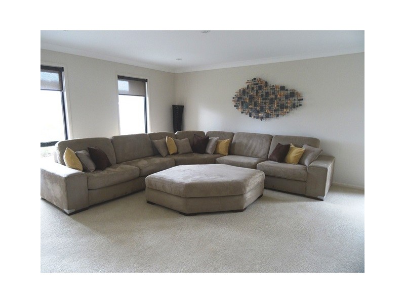 4 Snowwood Street, Reedy Creek QLD 4227