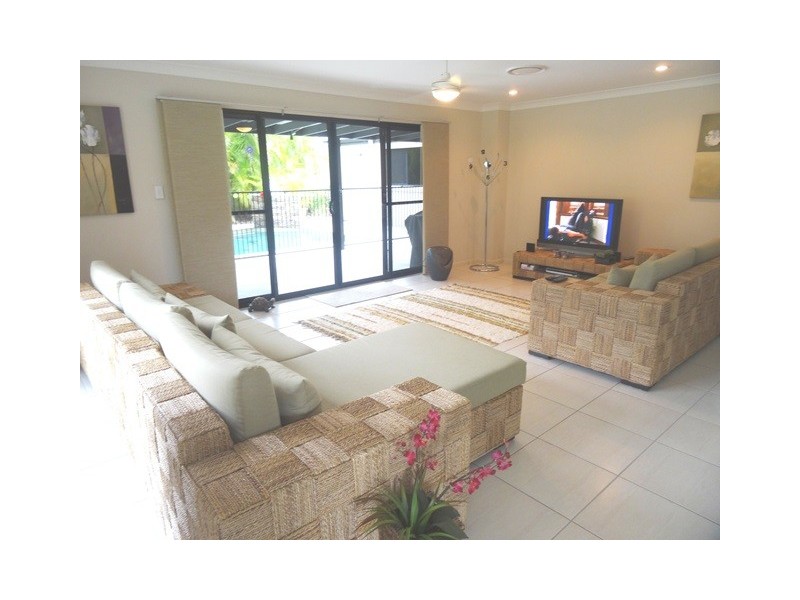 4 Snowwood Street, Reedy Creek QLD 4227