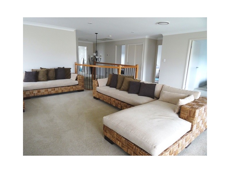 4 Snowwood Street, Reedy Creek QLD 4227