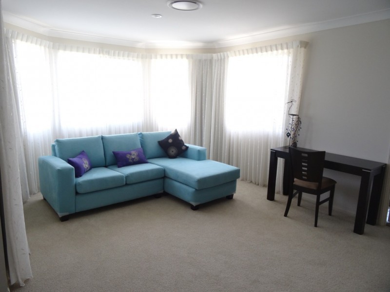 4 Snowwood Street, Reedy Creek QLD 4227